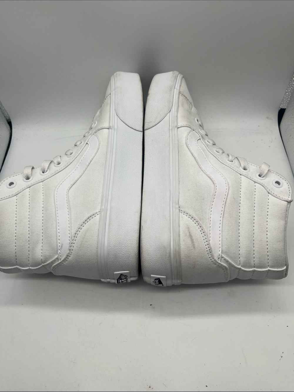 Vans Hightop Sz 8.5 Women’s Sneakers true white great condition Sk8-Hi